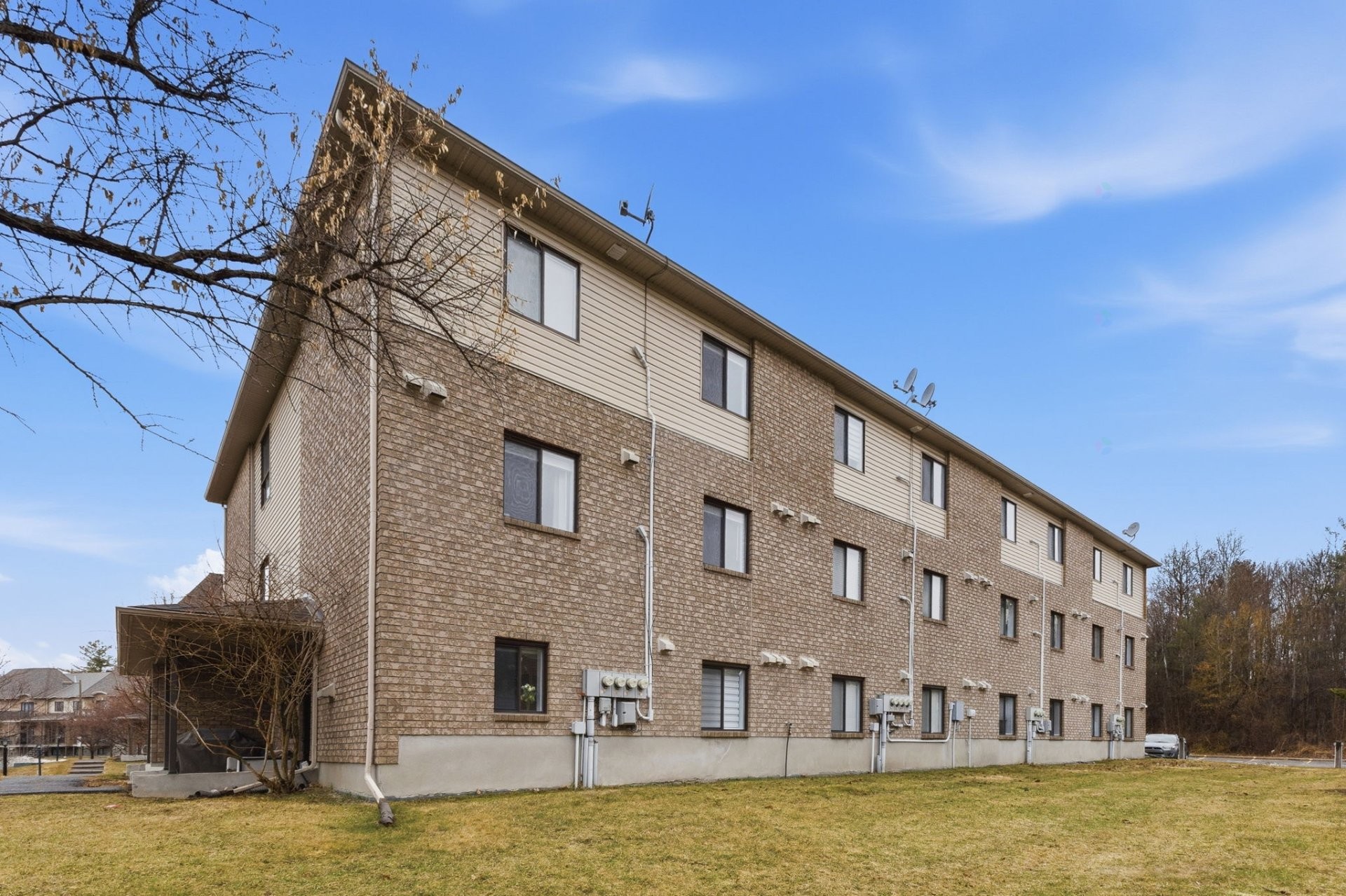 









5


Imp. Berthe Morisot

, 3,
Gatineau (Gatineau),




QC
J8P0A9

