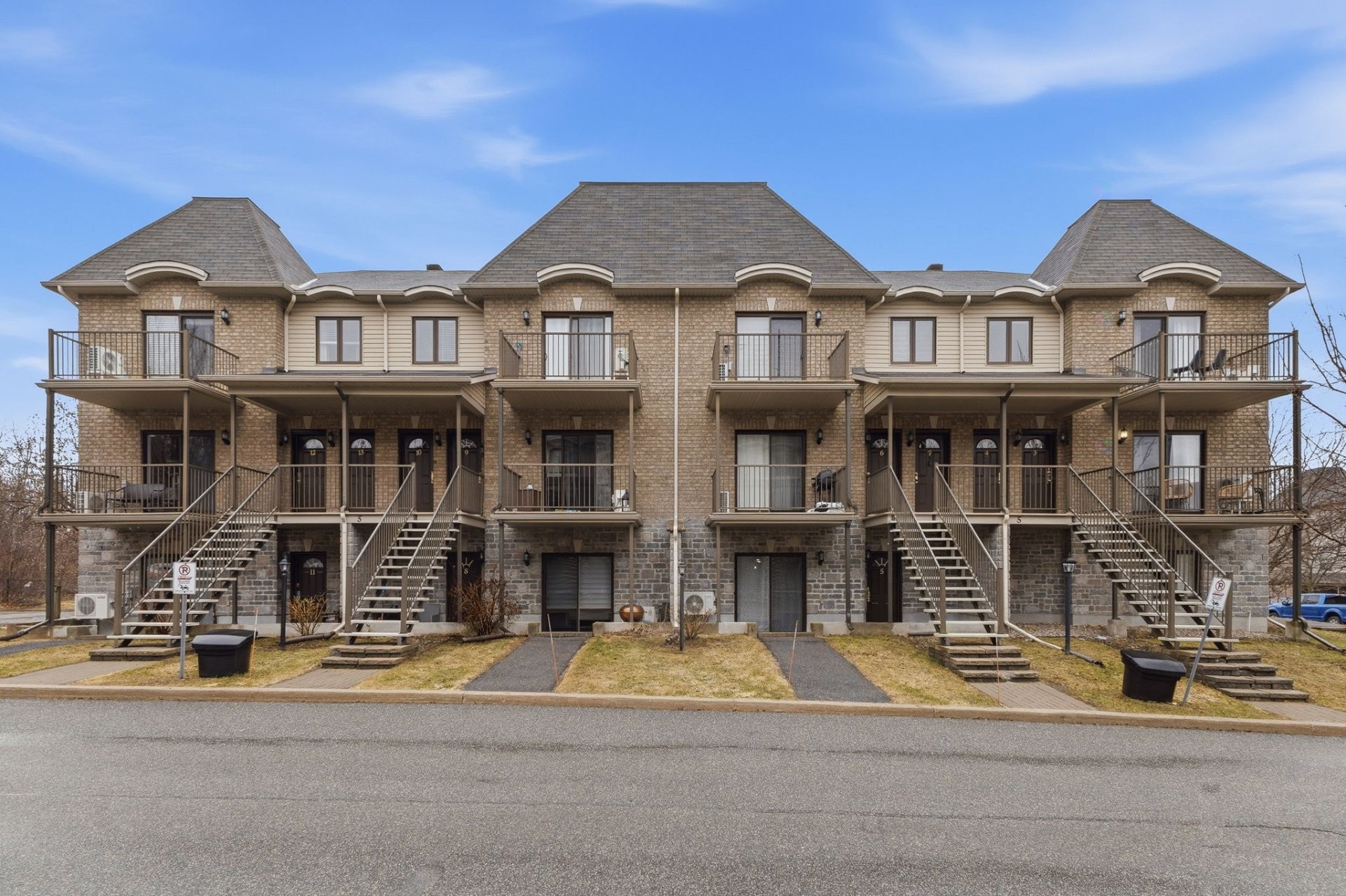 









5


Imp. Berthe Morisot

, 3,
Gatineau (Gatineau),




QC
J8P0A9

