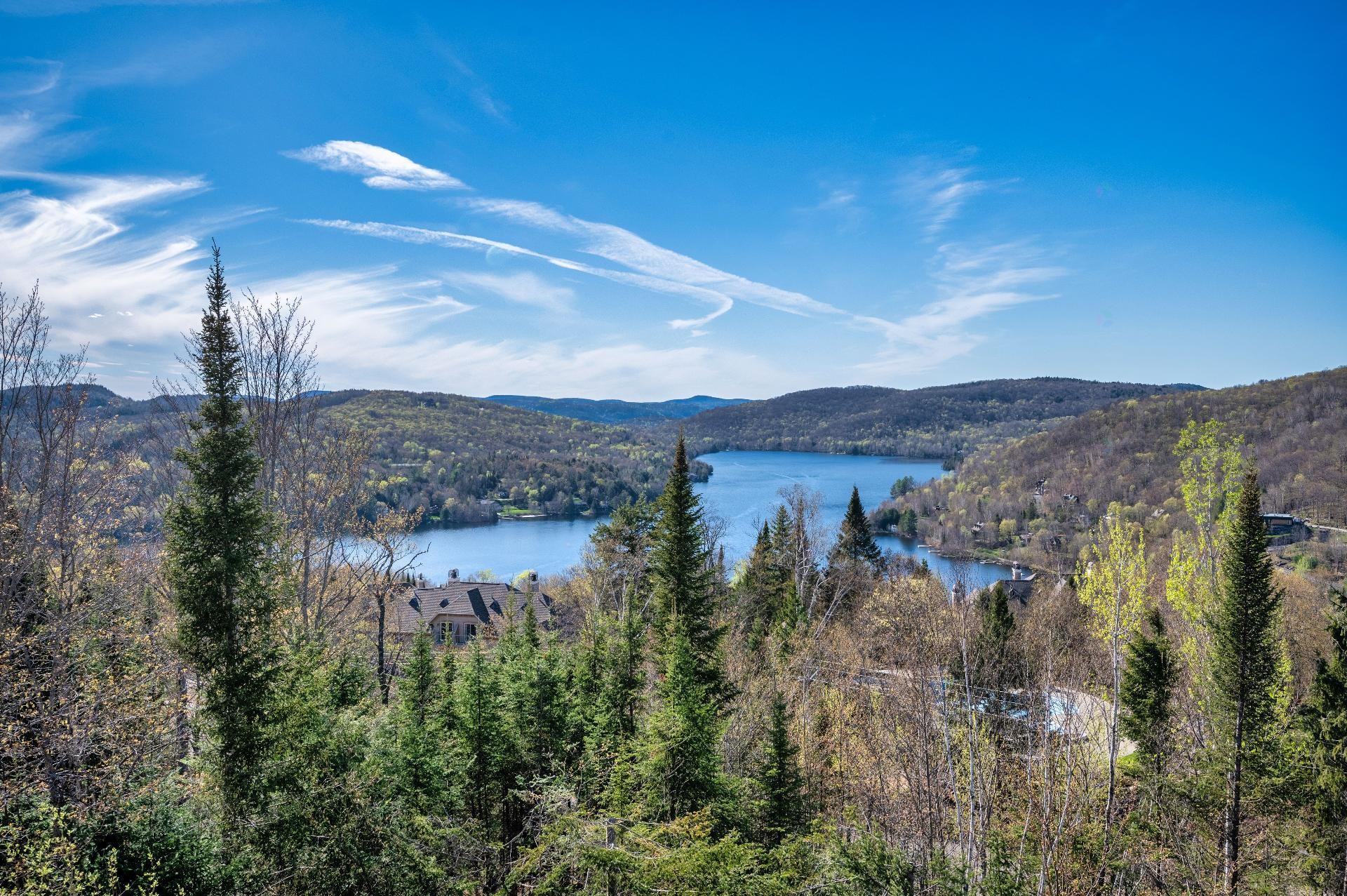 









175


Rue du Mont-Plaisant

, 4,
Mont-Tremblant,




QC
J8E1L2

