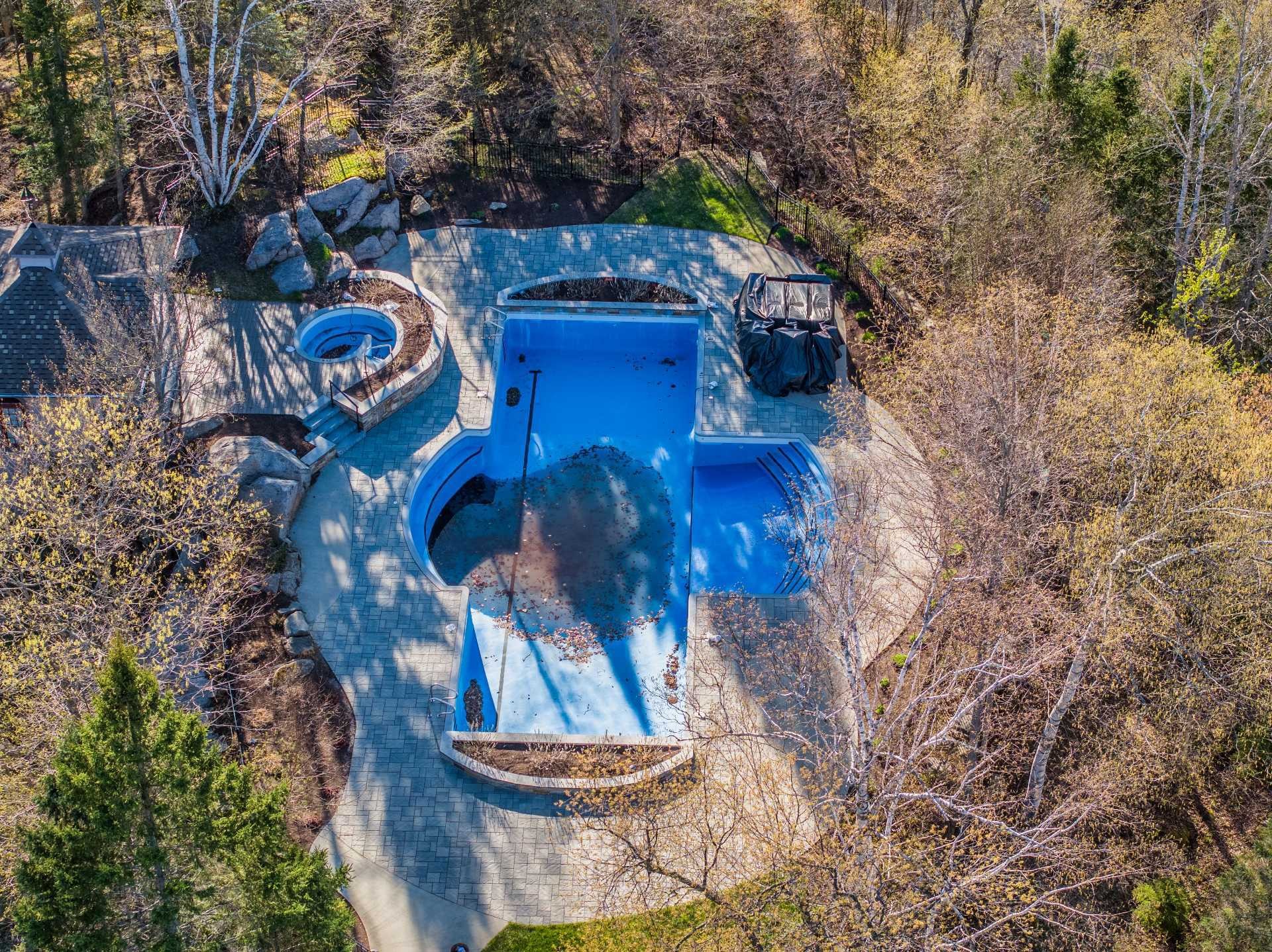 









175


Rue du Mont-Plaisant

, 4,
Mont-Tremblant,




QC
J8E1L2

