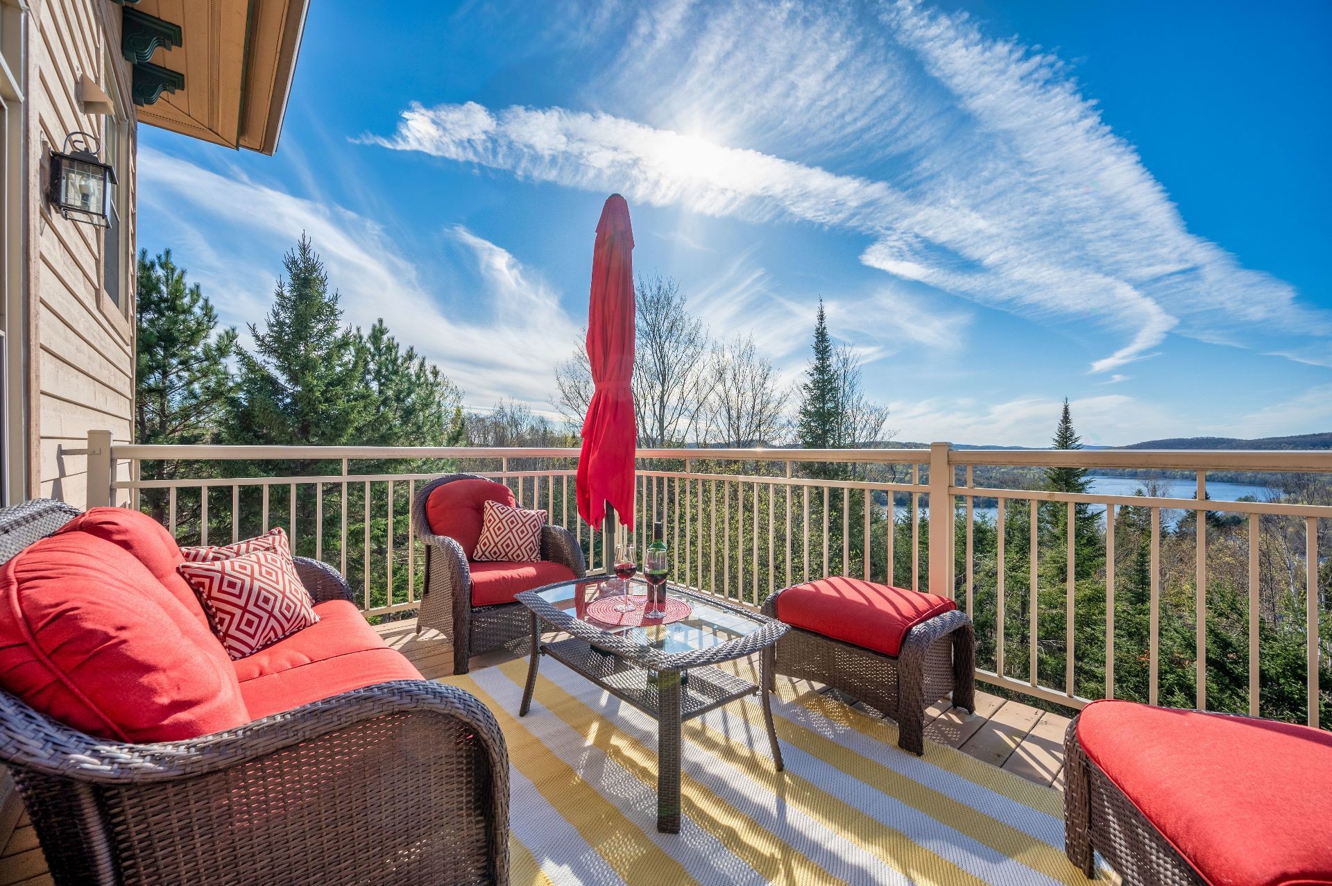 









175


Rue du Mont-Plaisant

, 4,
Mont-Tremblant,




QC
J8E1L2

