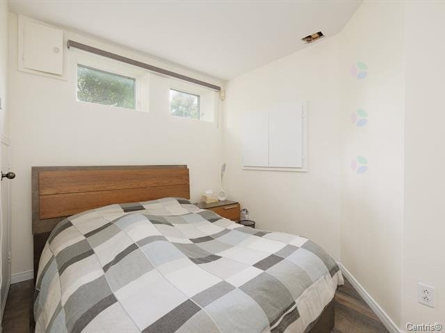 









2404


Rue de l'Acajou

,
Montréal (Saint-Laurent),




QC
H4R2R9

