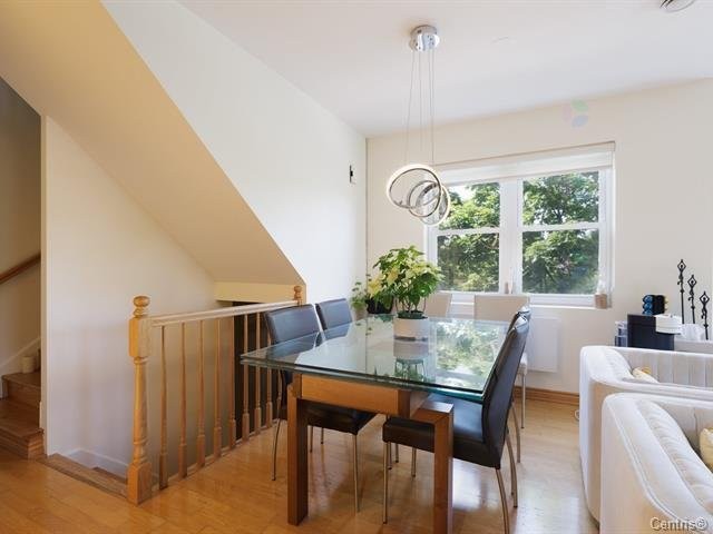 









2404


Rue de l'Acajou

,
Montréal (Saint-Laurent),




QC
H4R2R9

