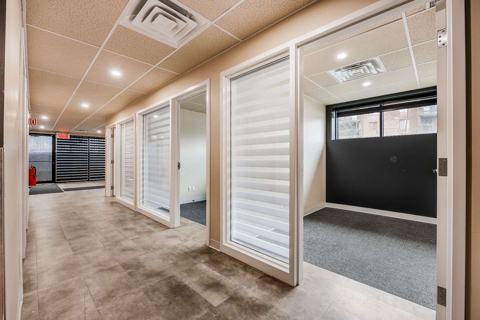 









460


Rue St-Charles O.

, A,
Longueuil (Le Vieux-Longueuil),




QC
J4H1G4

