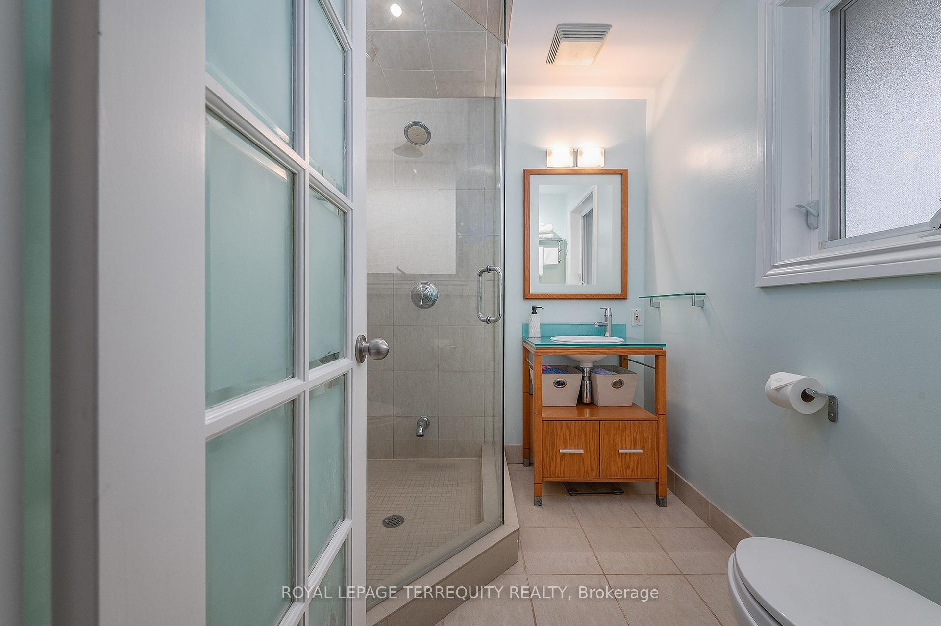 









6


Earlington

Avenue,
Toronto,




ON
M8X 2N5

