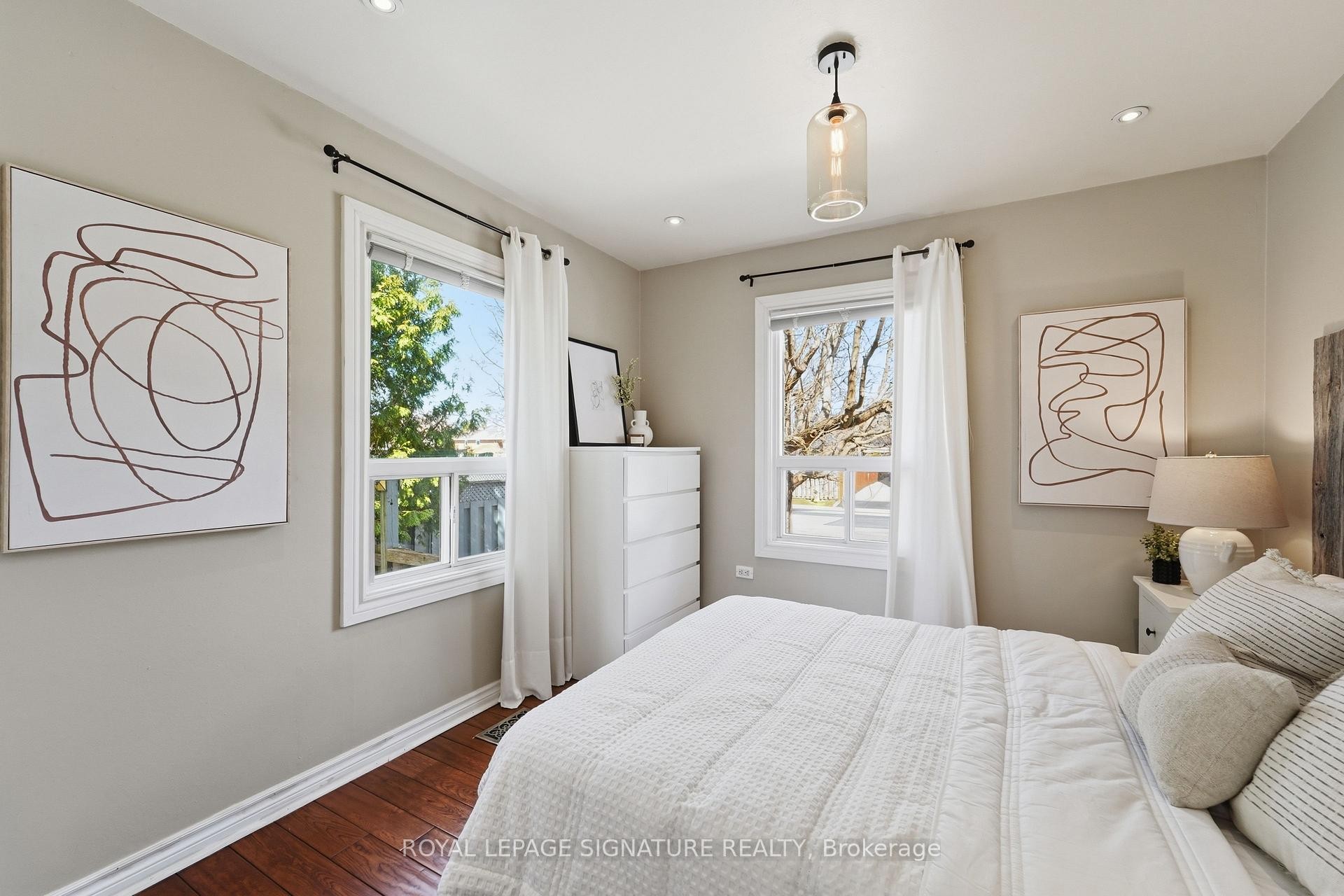 









33


Cochrane

Drive,
Toronto,




ON
M8Z 3Z4

