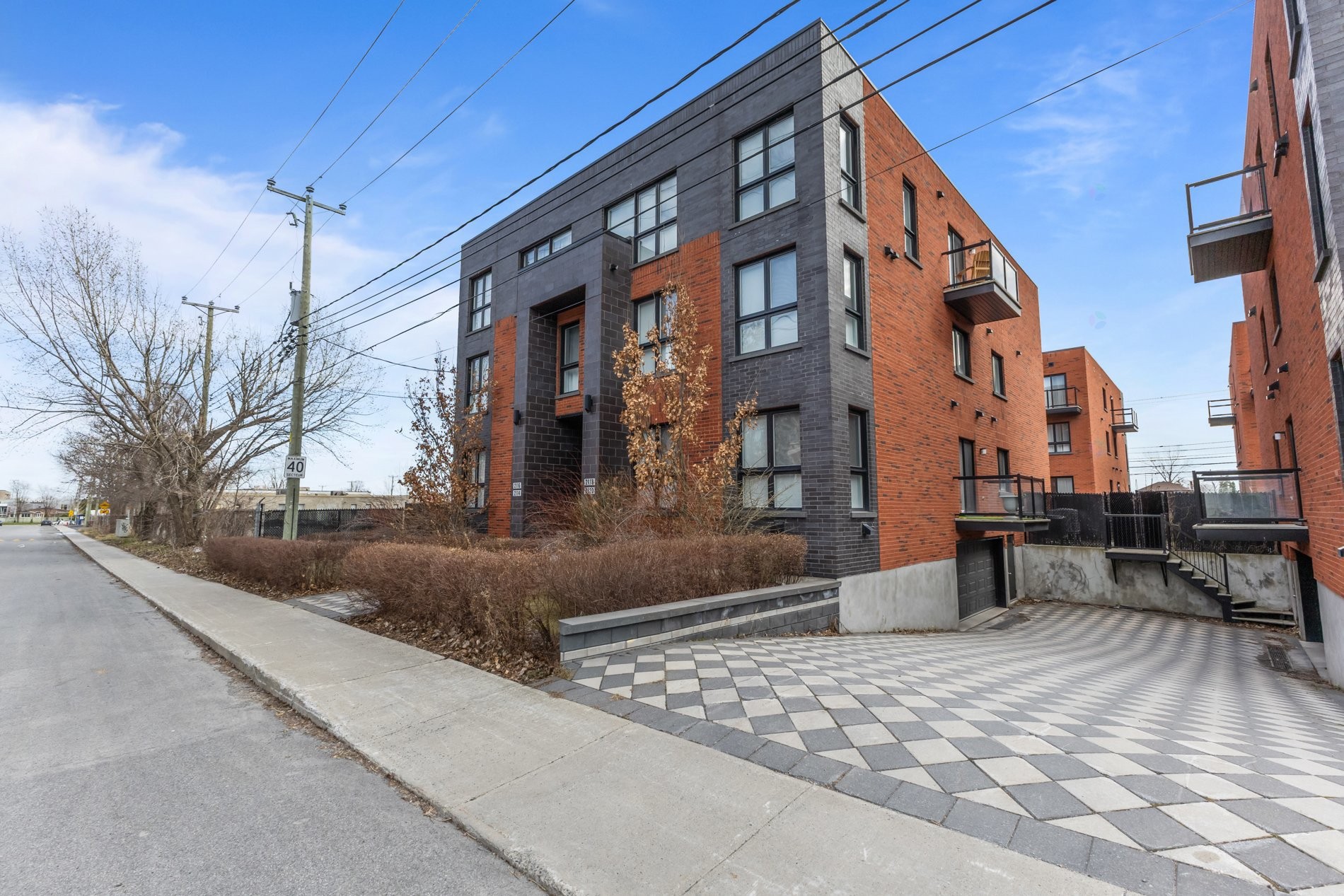 









2116


Rue Pigeon

,
Montréal (LaSalle),




QC
H8N1A6

