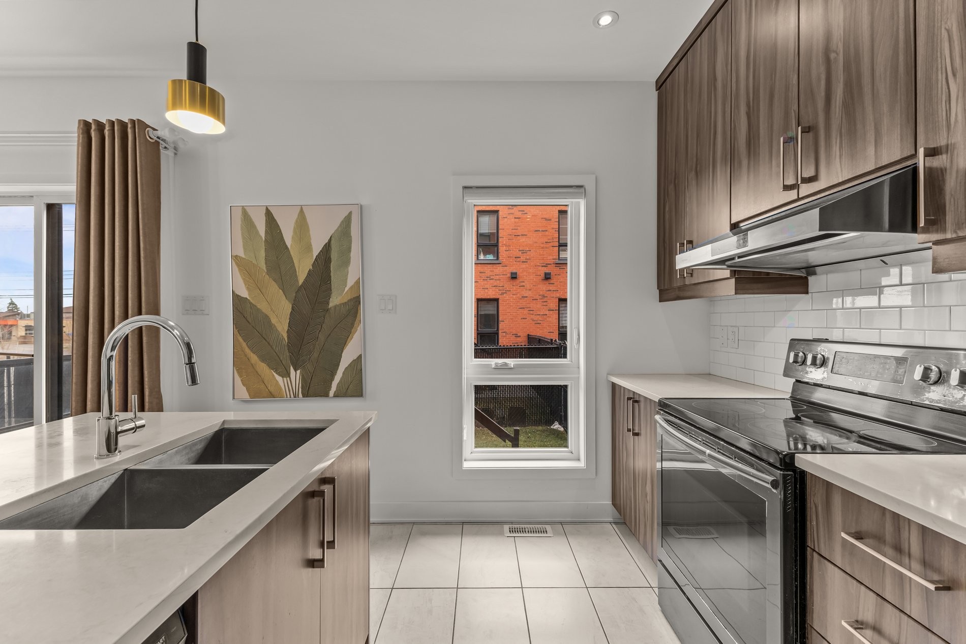 









2116


Rue Pigeon

,
Montréal (LaSalle),




QC
H8N1A6

