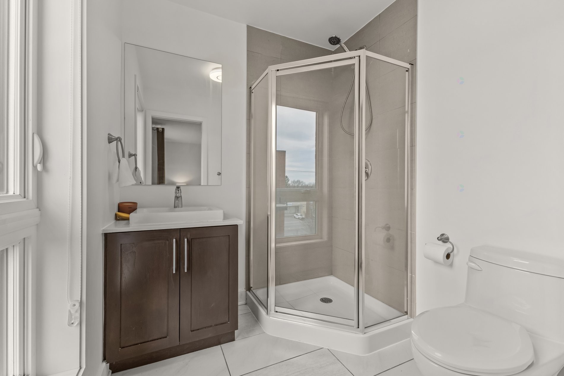 









2116


Rue Pigeon

,
Montréal (LaSalle),




QC
H8N1A6

