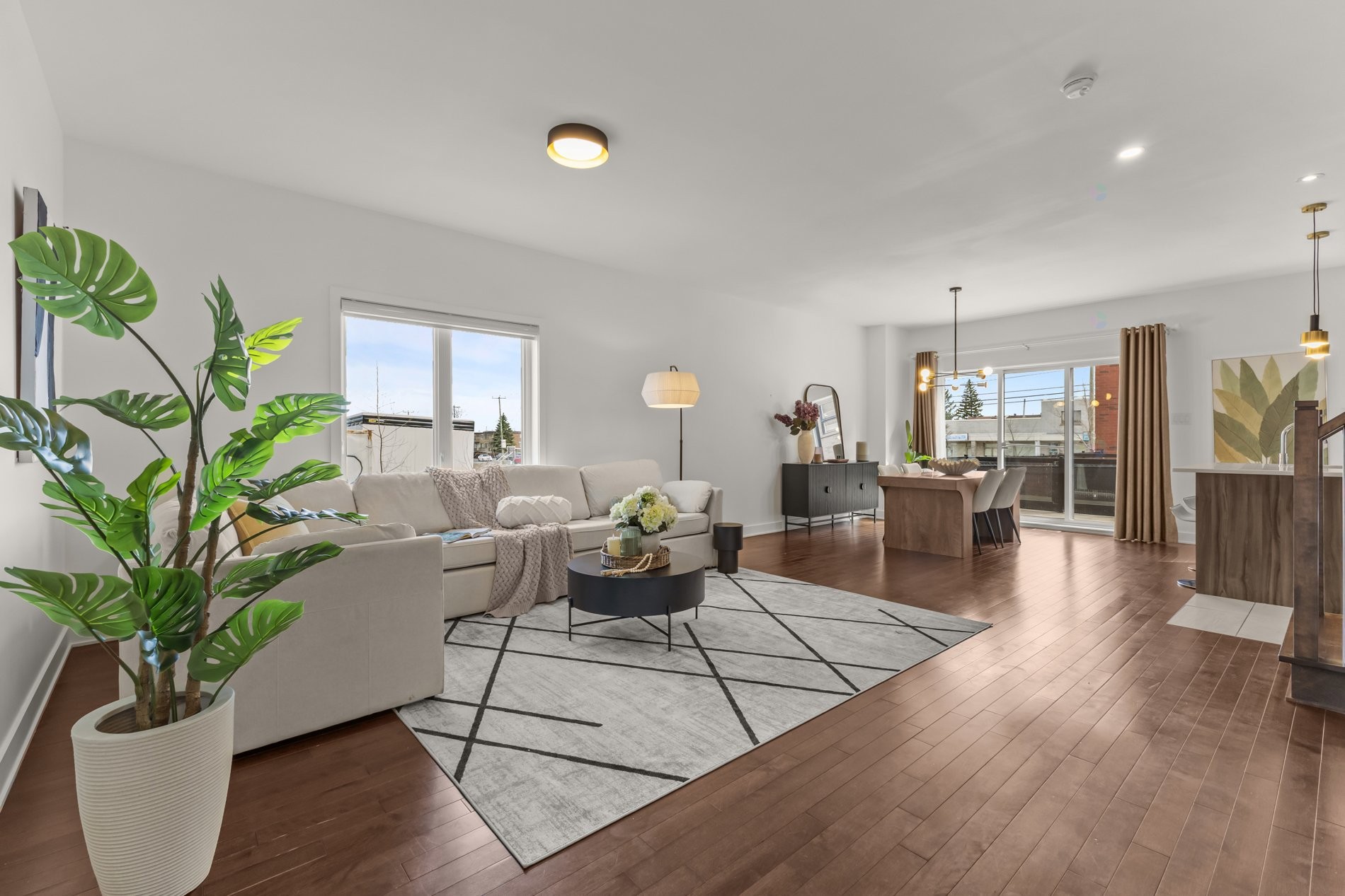 









2116


Rue Pigeon

,
Montréal (LaSalle),




QC
H8N1A6

