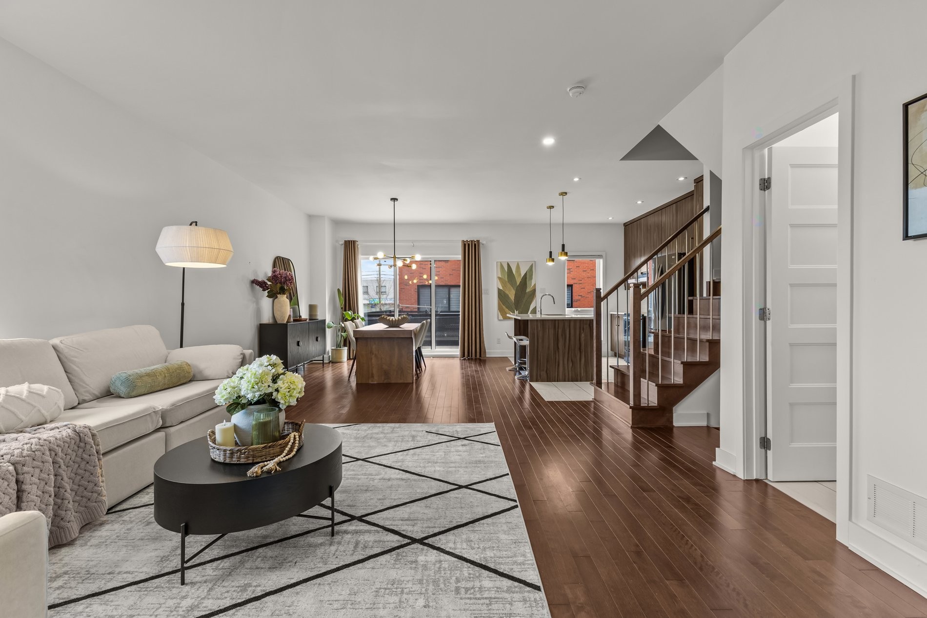 









2116


Rue Pigeon

,
Montréal (LaSalle),




QC
H8N1A6

