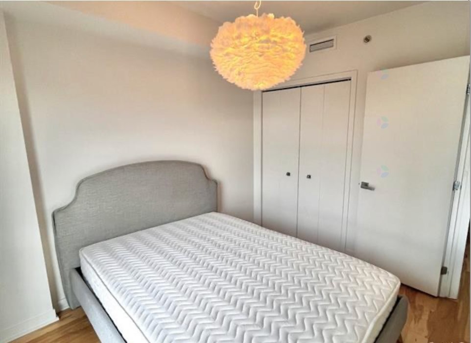 









1182


Rue Crescent

, 1002,
Montréal (Ville-Marie),




QC
H3G0G6

