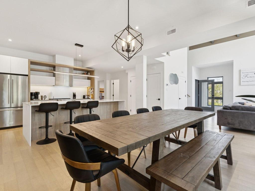 









3005


Allée du Valais

, 201,
Mont-Tremblant,




QC
J8E1C6


