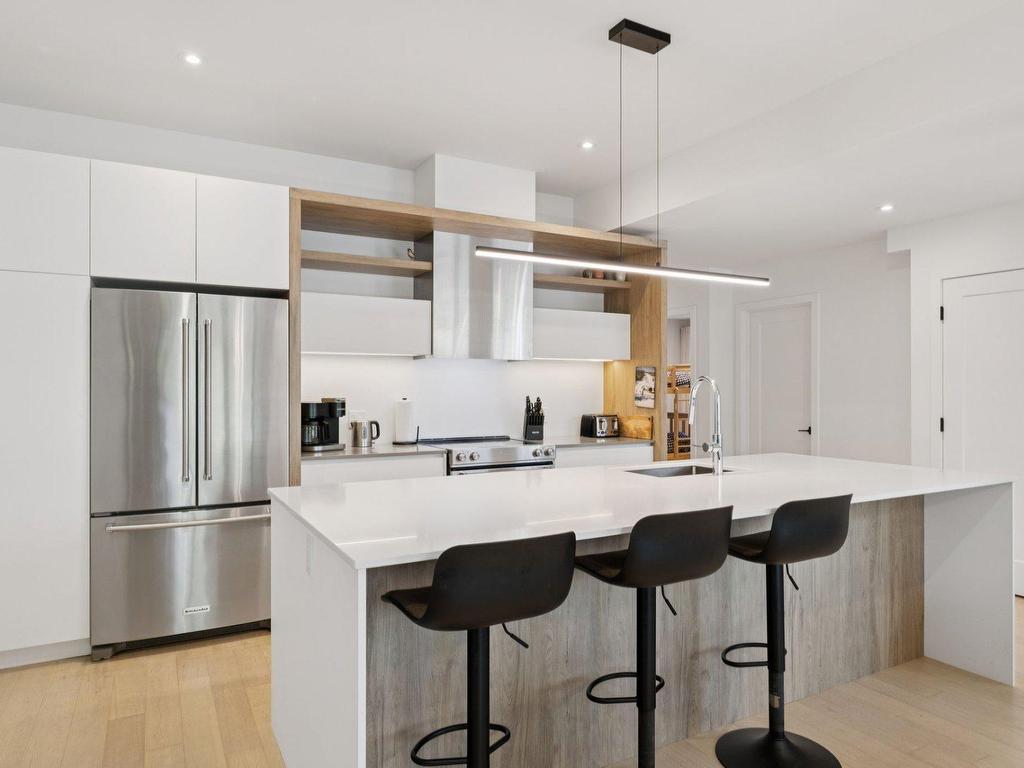 









3005


Allée du Valais

, 201,
Mont-Tremblant,




QC
J8E1C6

