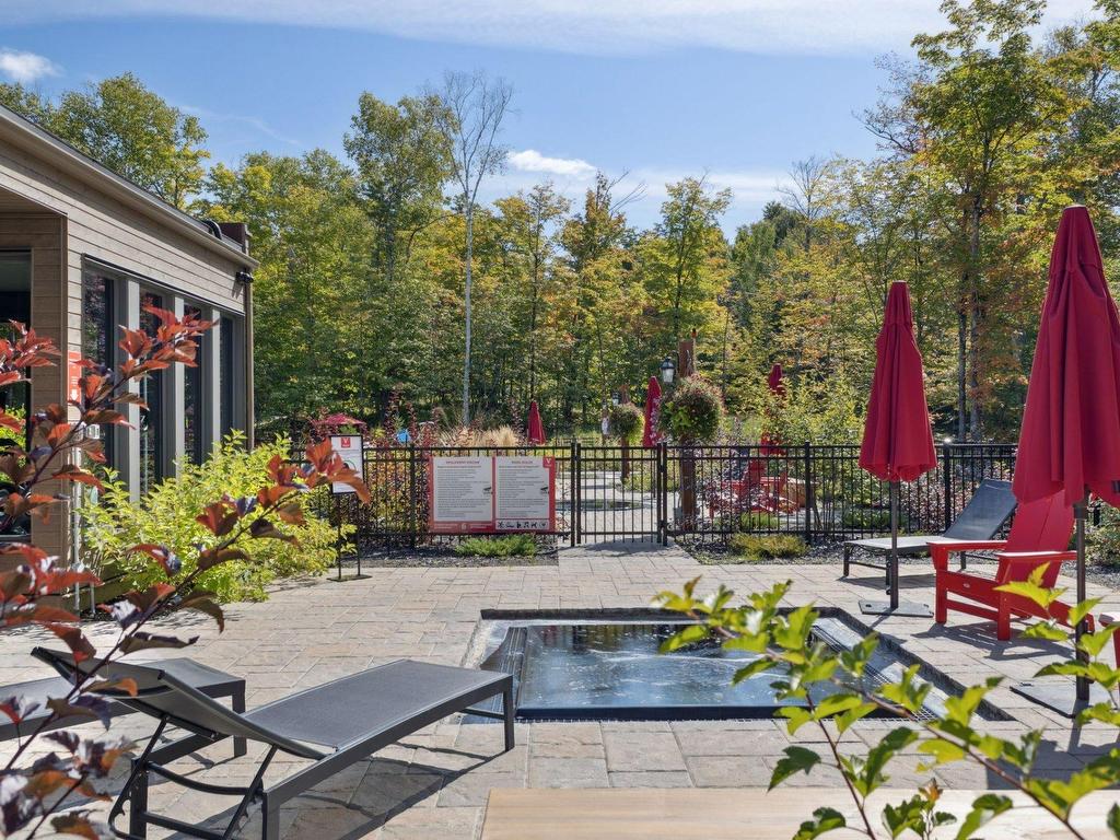 









3005


Allée du Valais

, 201,
Mont-Tremblant,




QC
J8E1C6


