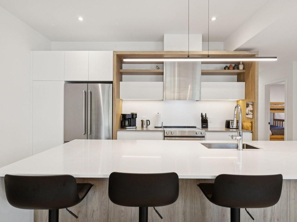 









3005


Allée du Valais

, 201,
Mont-Tremblant,




QC
J8E1C6

