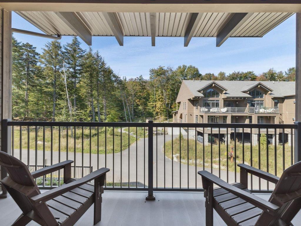 









3005


Allée du Valais

, 201,
Mont-Tremblant,




QC
J8E1C6


