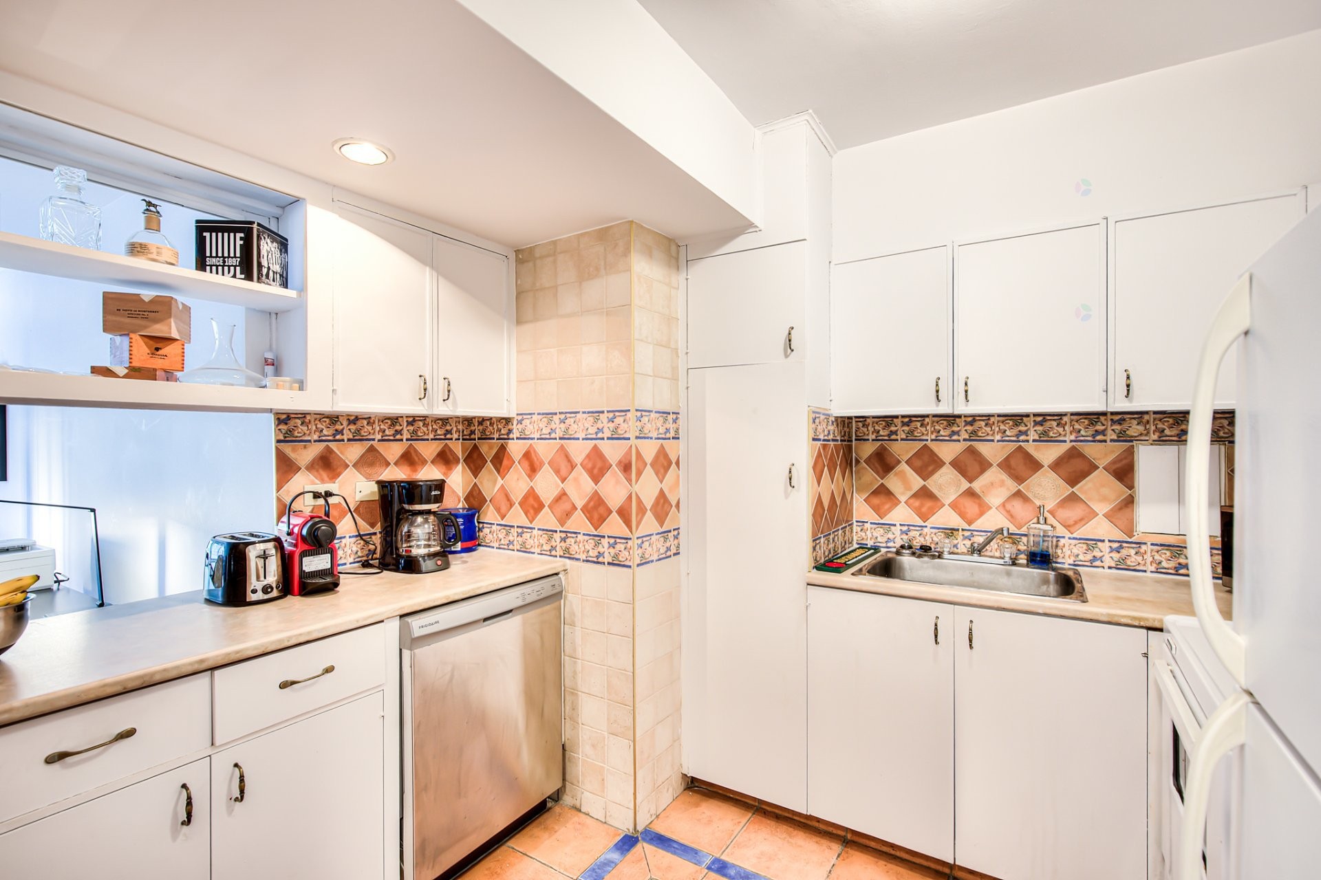 









6211


Ch. de la Côte-St-Luc

, 306,
Hampstead,




QC
H3X2H2

