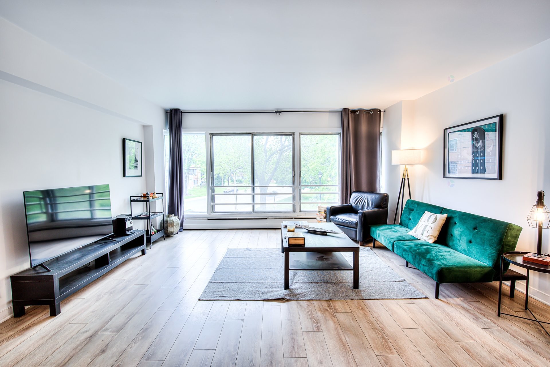 









6211


Ch. de la Côte-St-Luc

, 306,
Hampstead,




QC
H3X2H2

