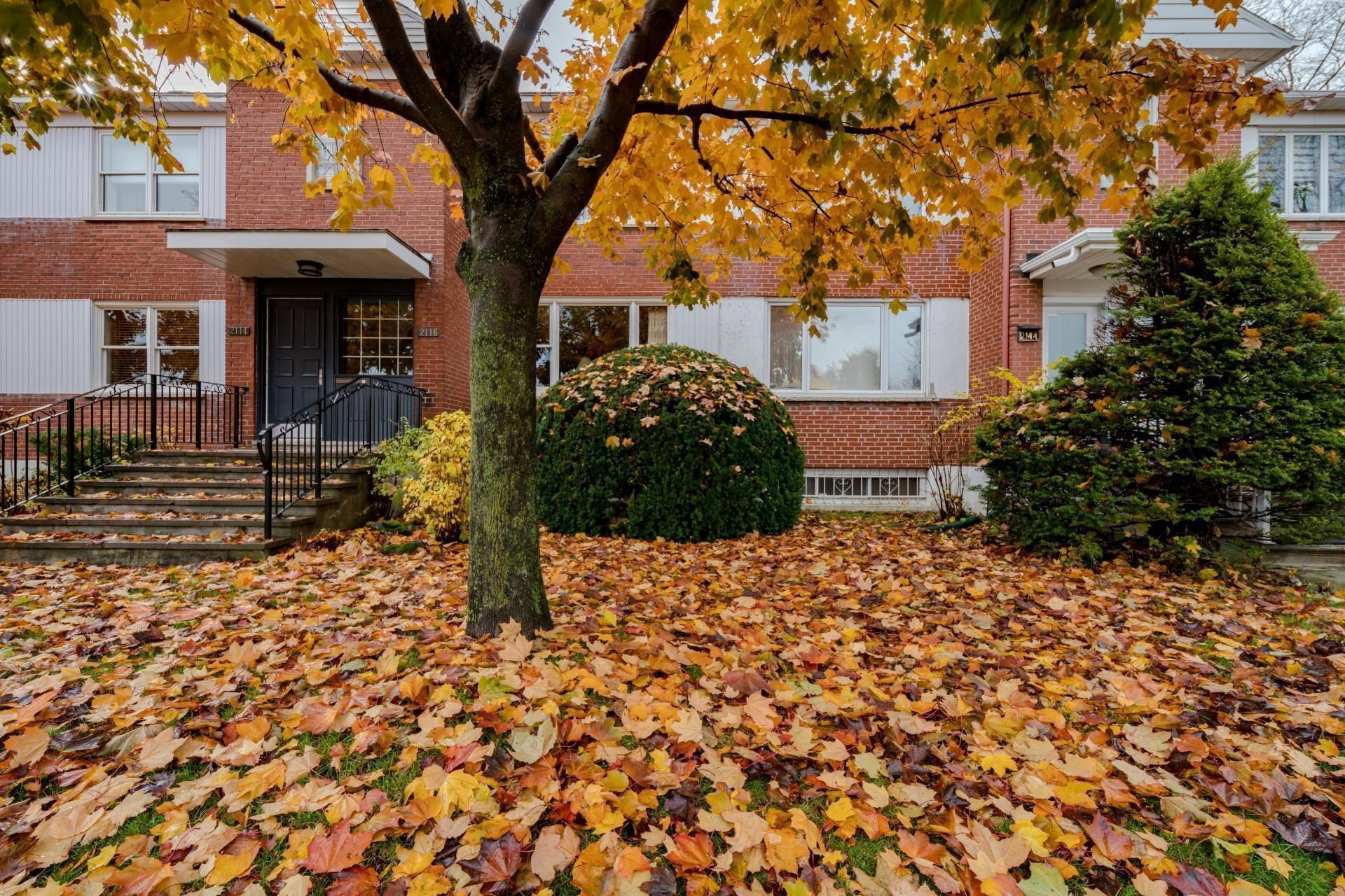 









2146


Ch. de Dunkirk

,
Mont-Royal,




QC
H3R3K7

