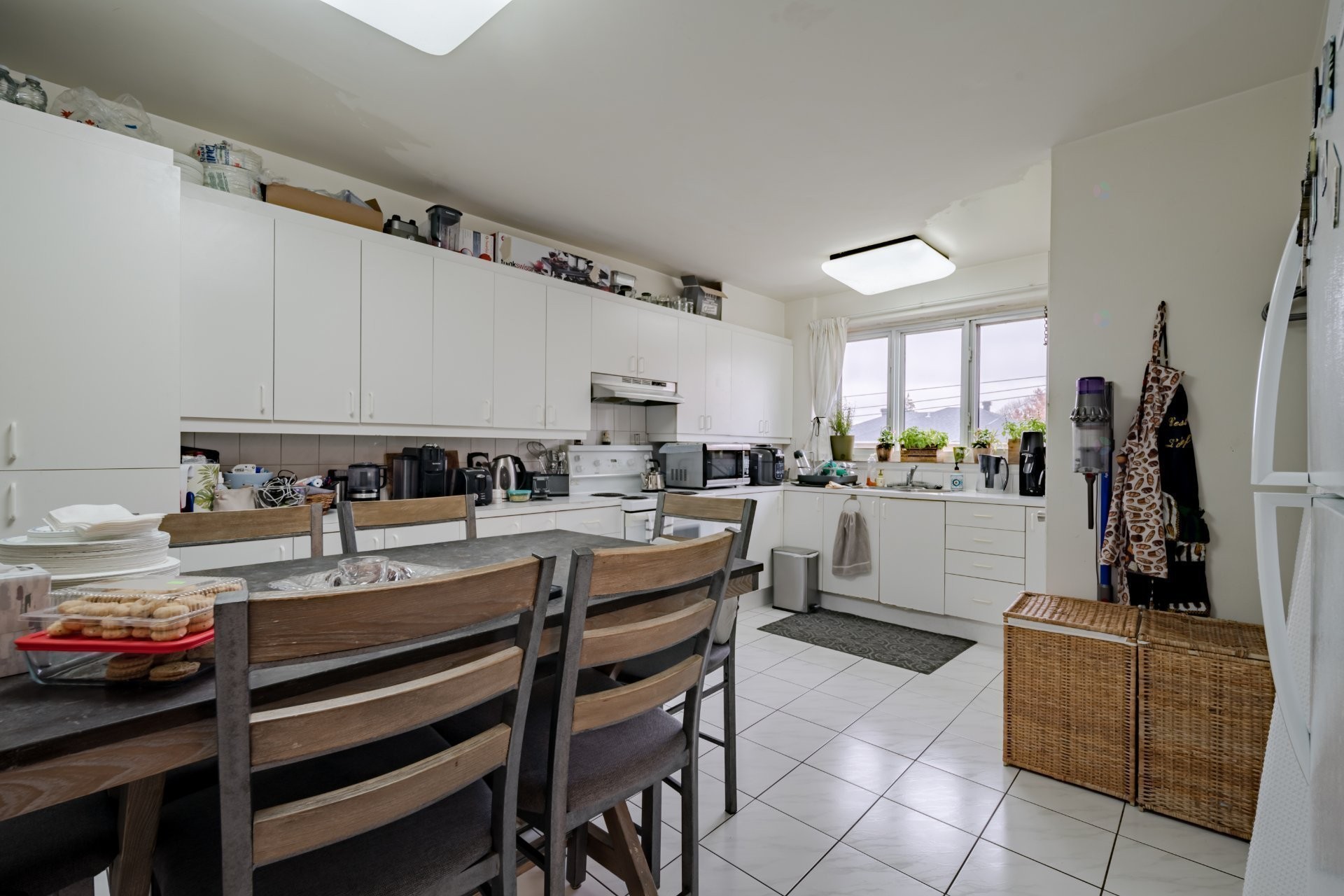 









2146


Ch. de Dunkirk

,
Mont-Royal,




QC
H3R3K7

