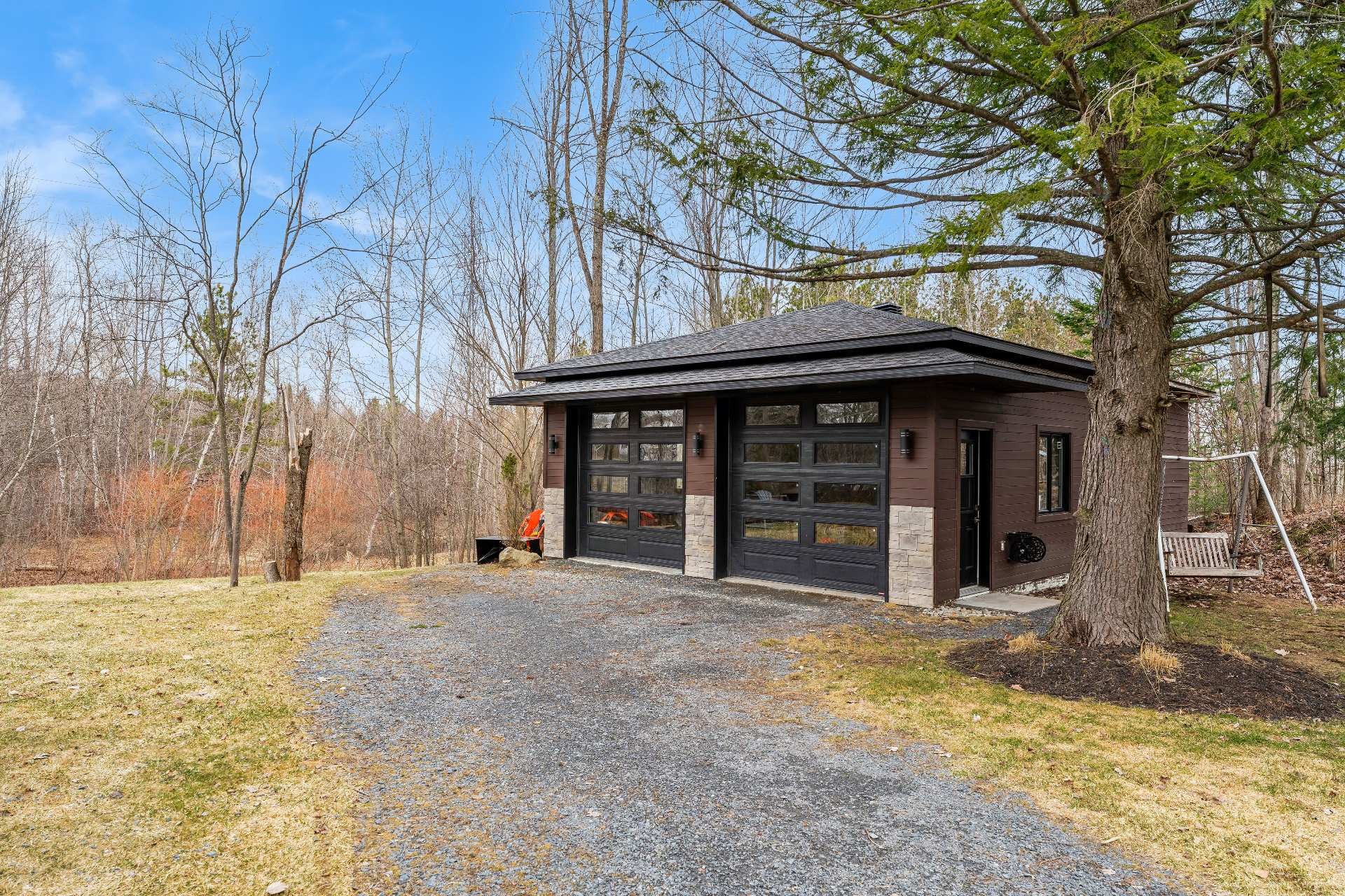 









1176


Ch. Édouard-Roy

,
Sherbrooke (Brompton/Rock Forest/Saint-Élie/Deauville),




QC
J1R0K1

