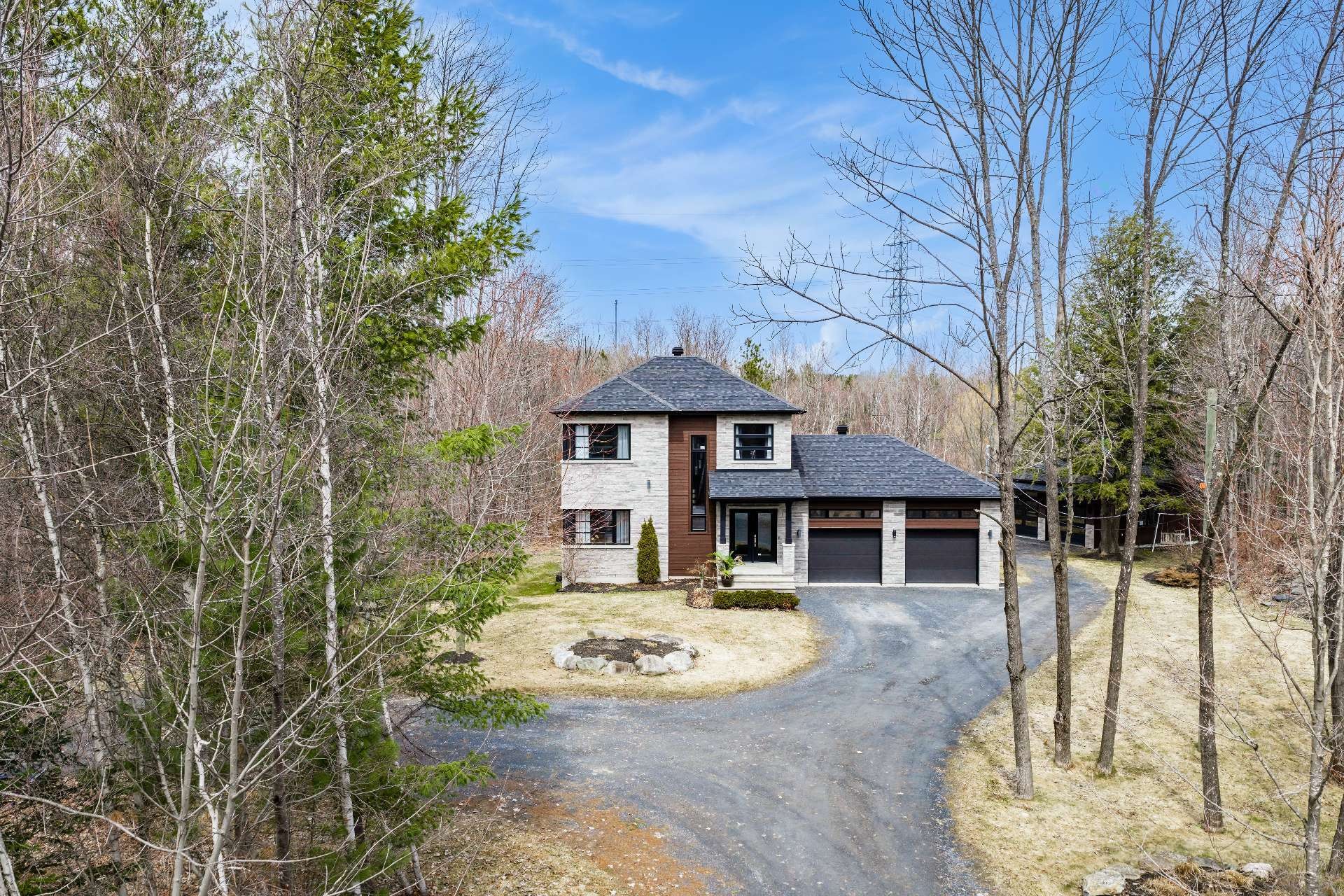 









1176


Ch. Édouard-Roy

,
Sherbrooke (Brompton/Rock Forest/Saint-Élie/Deauville),




QC
J1R0K1

