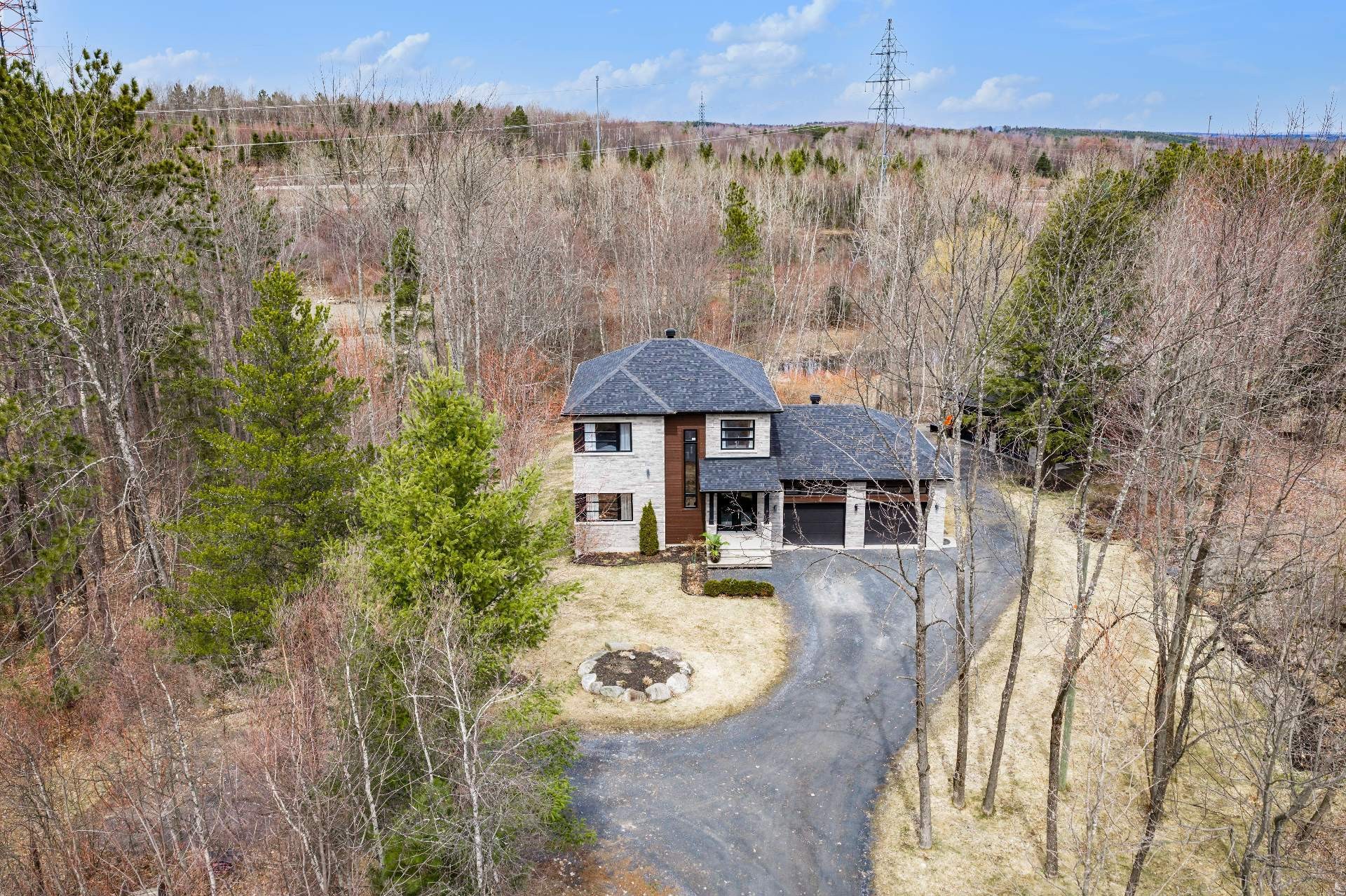 









1176


Ch. Édouard-Roy

,
Sherbrooke (Brompton/Rock Forest/Saint-Élie/Deauville),




QC
J1R0K1

