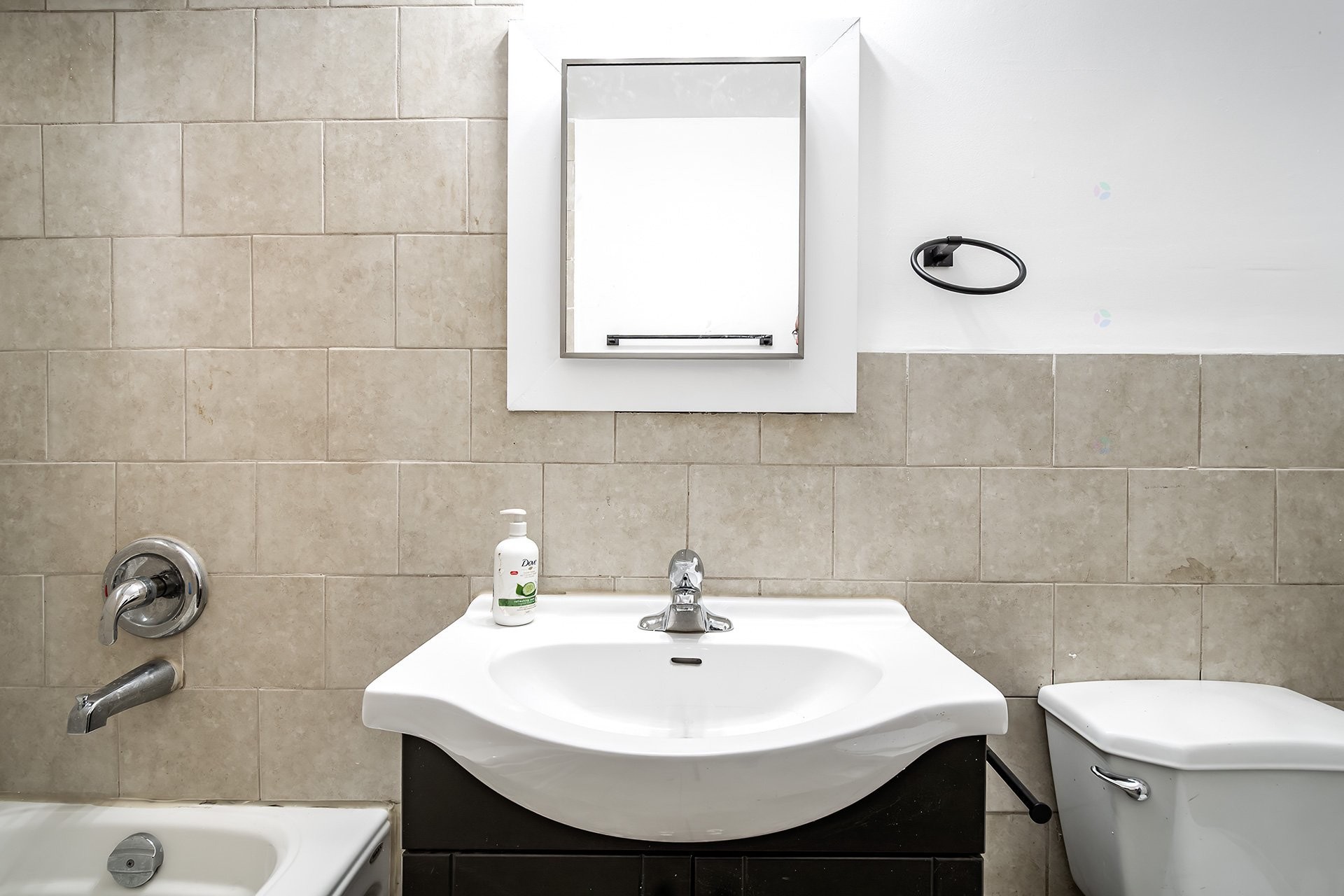 









59


Rue Philp

, 2,
Longueuil (Greenfield Park),




QC
J4R2J7

