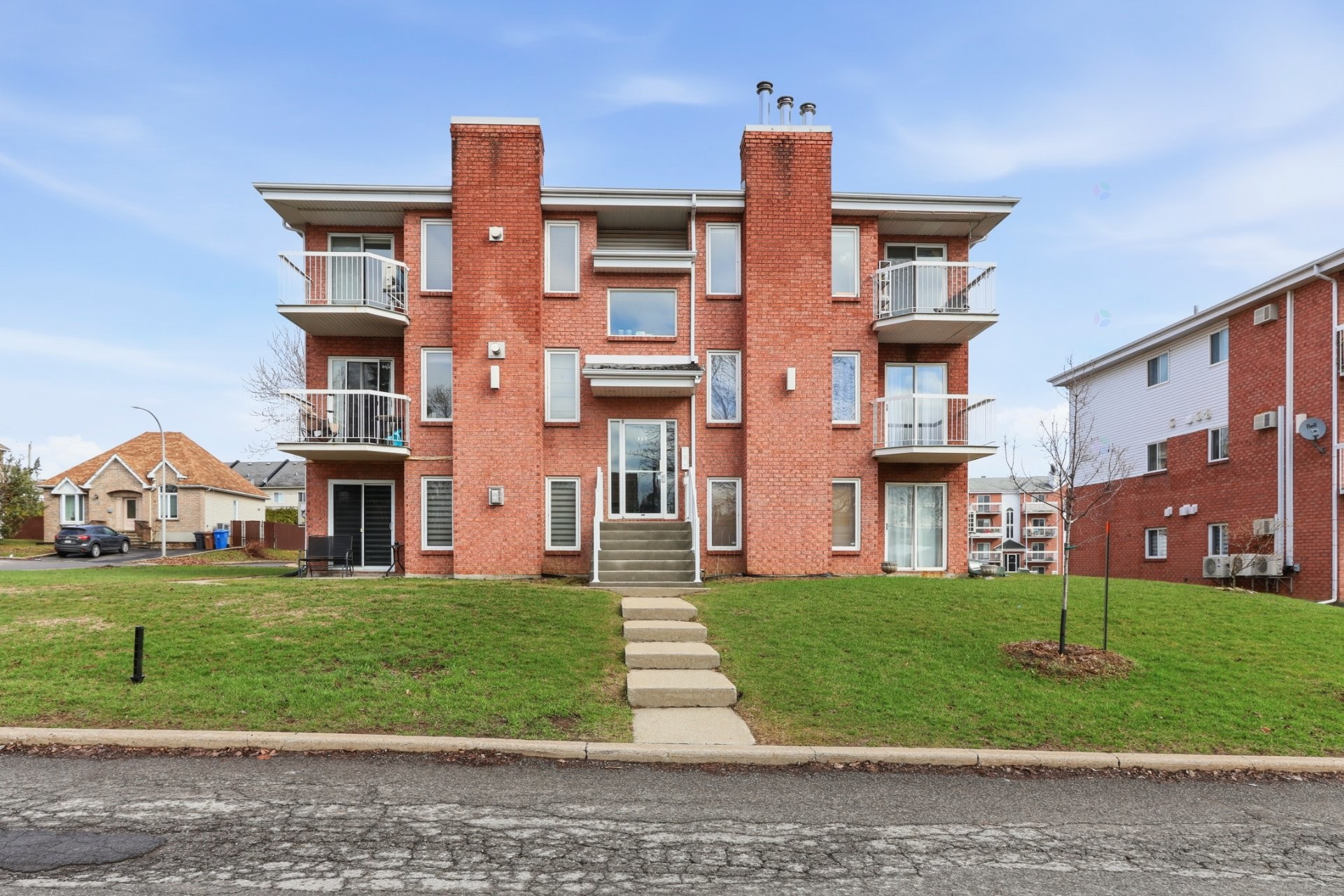 









112


Rue Richelieu

, 4,
Châteauguay,




QC
J6K5C3

