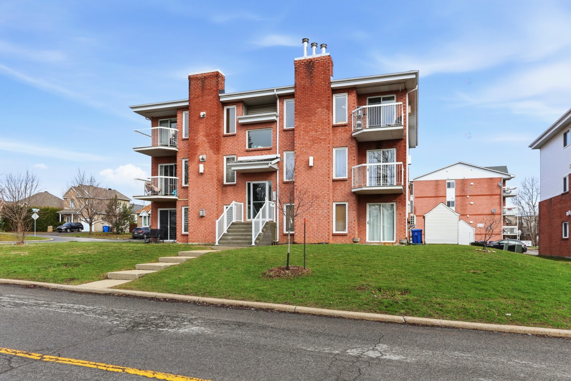 









112


Rue Richelieu

, 4,
Châteauguay,




QC
J6K5C3

