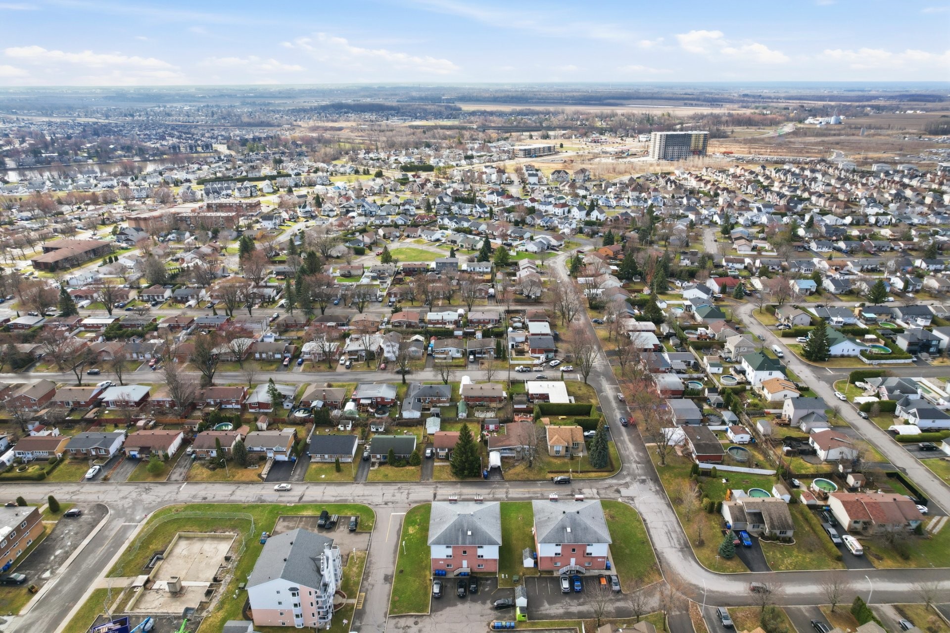 









112


Rue Richelieu

, 4,
Châteauguay,




QC
J6K5C3

