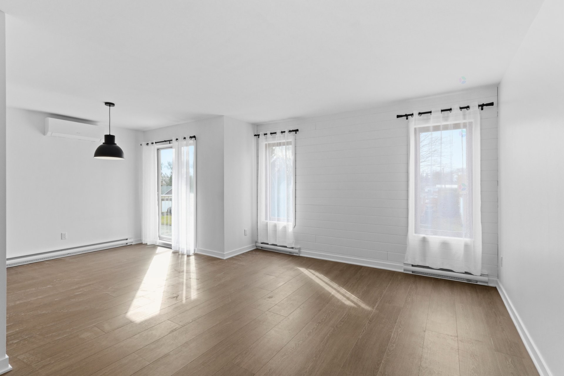 









112


Rue Richelieu

, 4,
Châteauguay,




QC
J6K5C3

