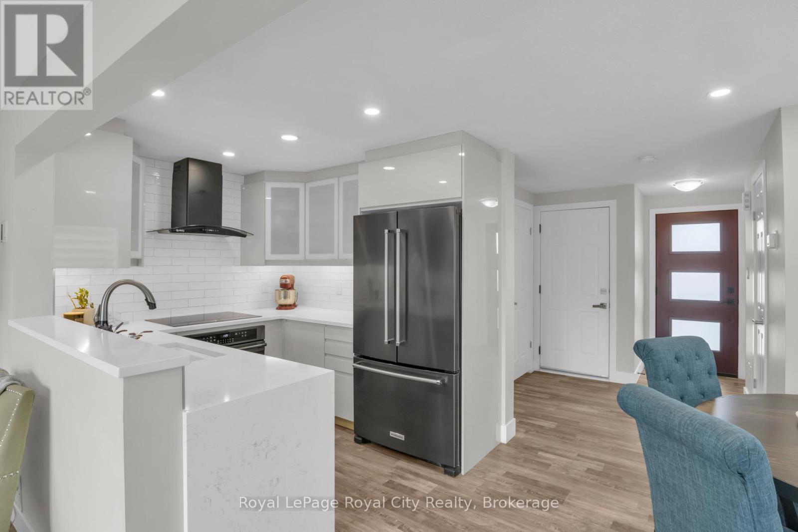 












155 STEPHANIE DRIVE

,
Guelph (Willow West/Sugarbush/West Acres),




Ontario
N1K1X7

