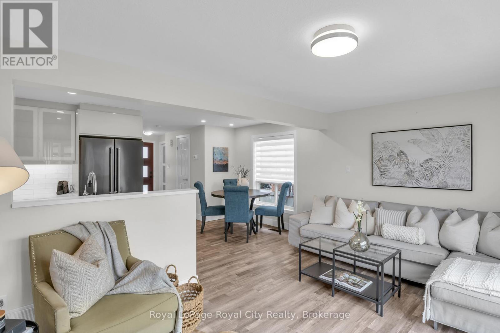 












155 STEPHANIE DRIVE

,
Guelph (Willow West/Sugarbush/West Acres),




Ontario
N1K1X7

