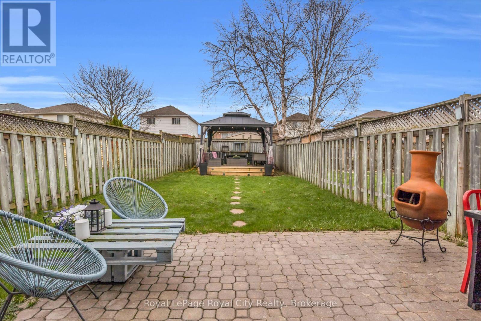 












155 STEPHANIE DRIVE

,
Guelph (Willow West/Sugarbush/West Acres),




Ontario
N1K1X7

