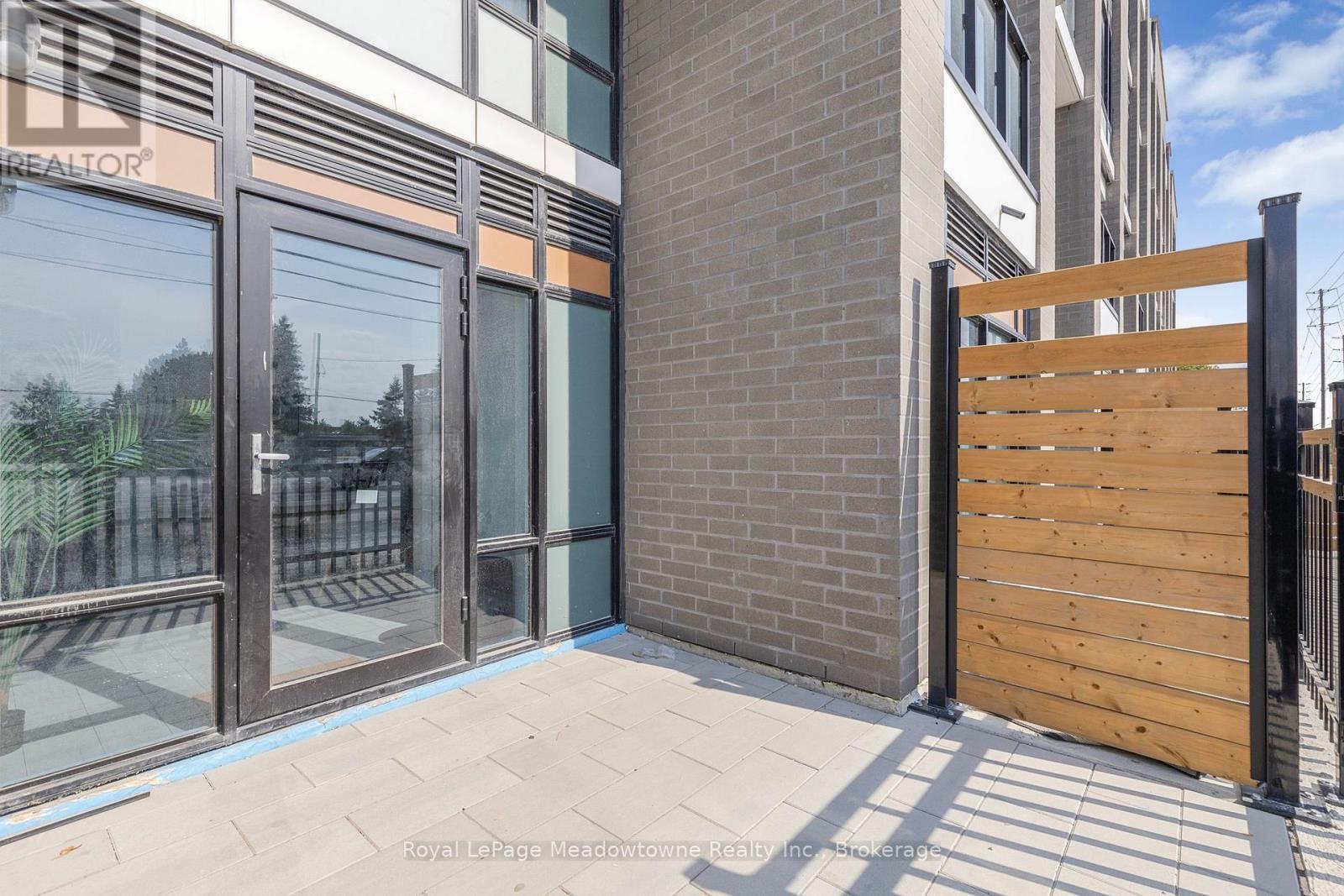 












TH 107 - 8010 DERRY ROAD

,
Milton (CO Coates),




Ontario
L9T2X5

