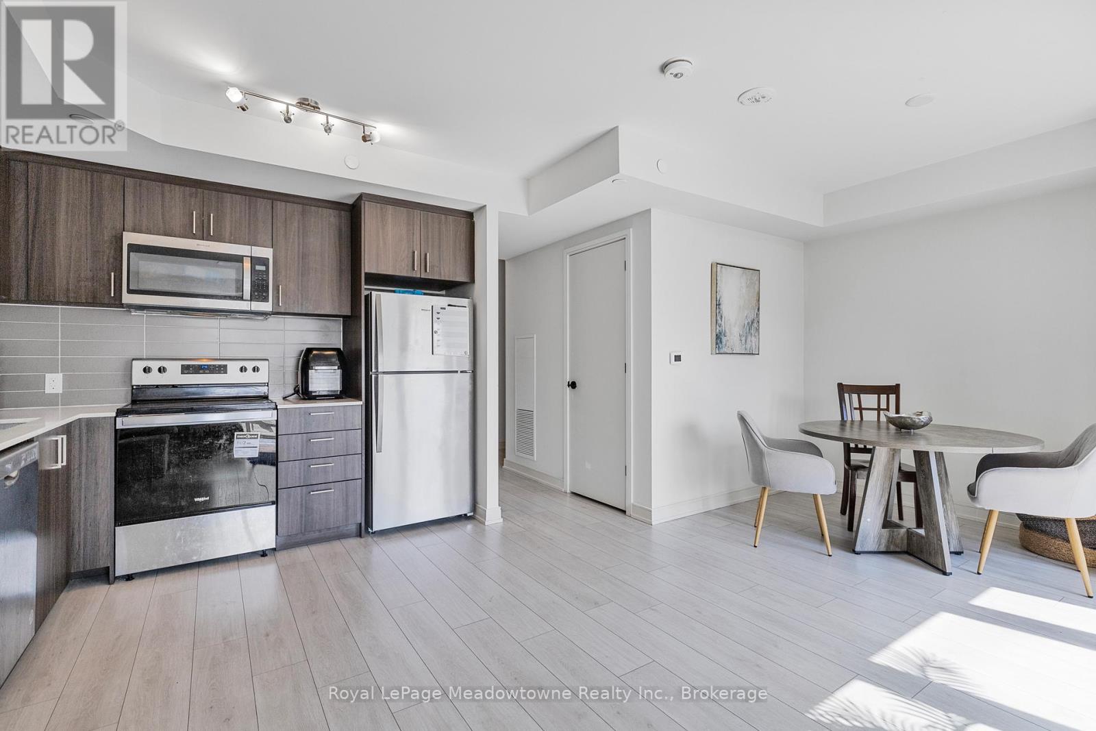 












TH 107 - 8010 DERRY ROAD

,
Milton (CO Coates),




Ontario
L9T2X5

