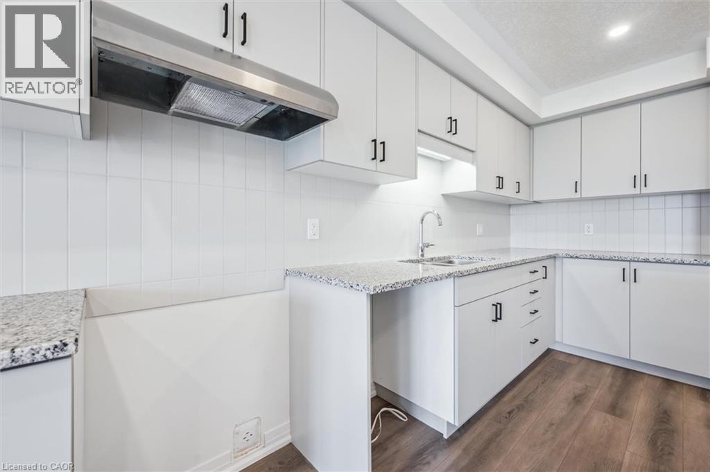 












23 BENNINGER Drive

,
Kitchener,




Ontario
N2E0K4

