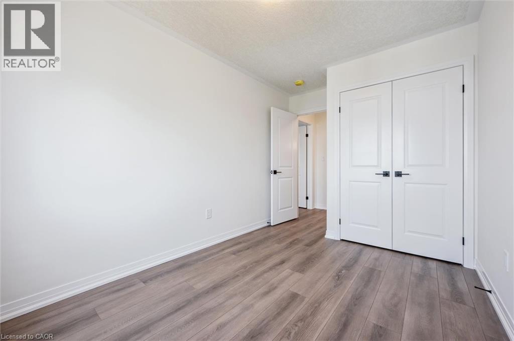 












23 BENNINGER Drive

,
Kitchener,




Ontario
N2E0K4

