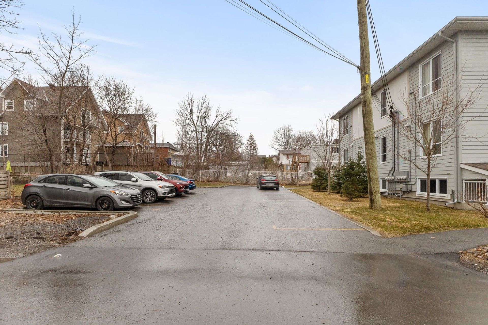 









15


Rue du Centre

,
Gatineau (Aylmer),




QC
J9H3A6

