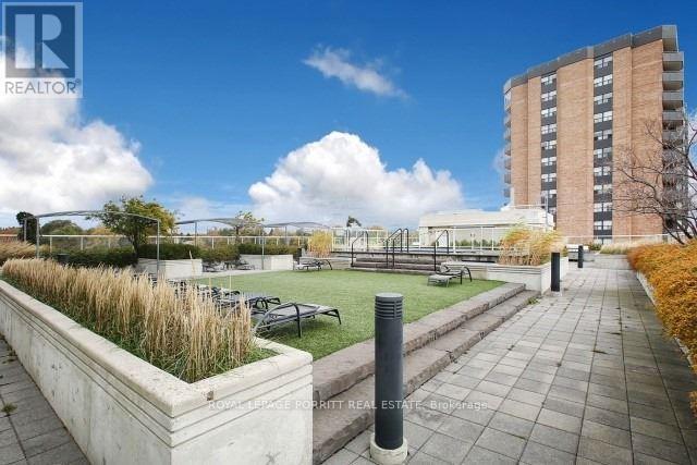 












1109 - 3865 LAKE SHORE BOULEVARD W

,
Toronto,




Ontario
M8W0A2

