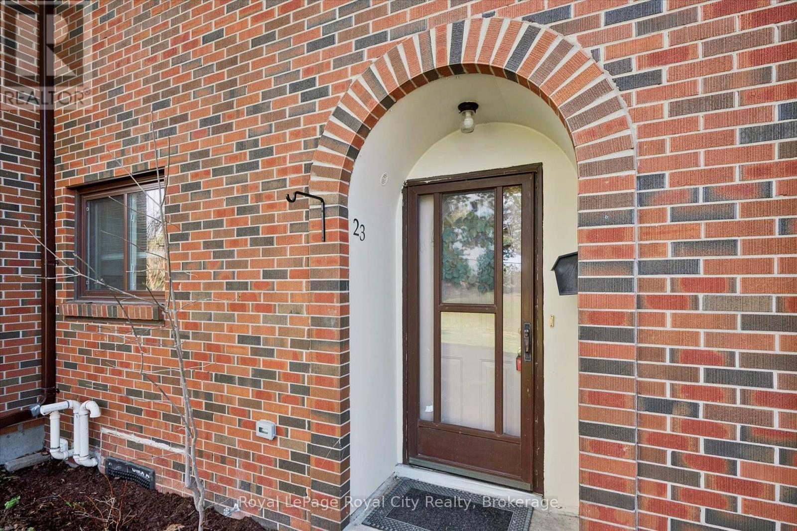 












23 - 41 RHONDA ROAD

,
Guelph (Willow West/Sugarbush/West Acres),




Ontario
N1H6H1

