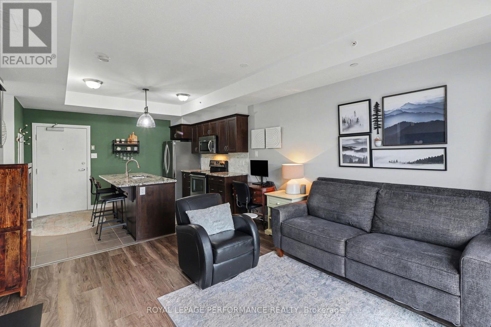 












403 - 120 MONTBLANC PRIVATE

,
Ottawa,




Ontario
K1C0B1

