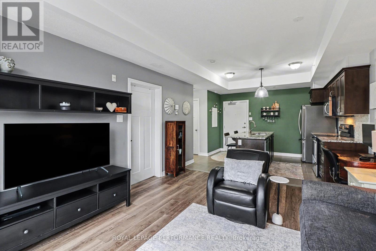 












403 - 120 MONTBLANC PRIVATE

,
Ottawa,




Ontario
K1C0B1

