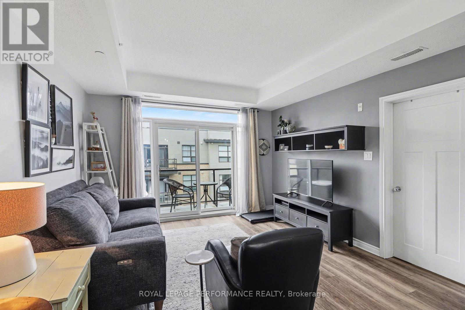 












403 - 120 MONTBLANC PRIVATE

,
Ottawa,




Ontario
K1C0B1

