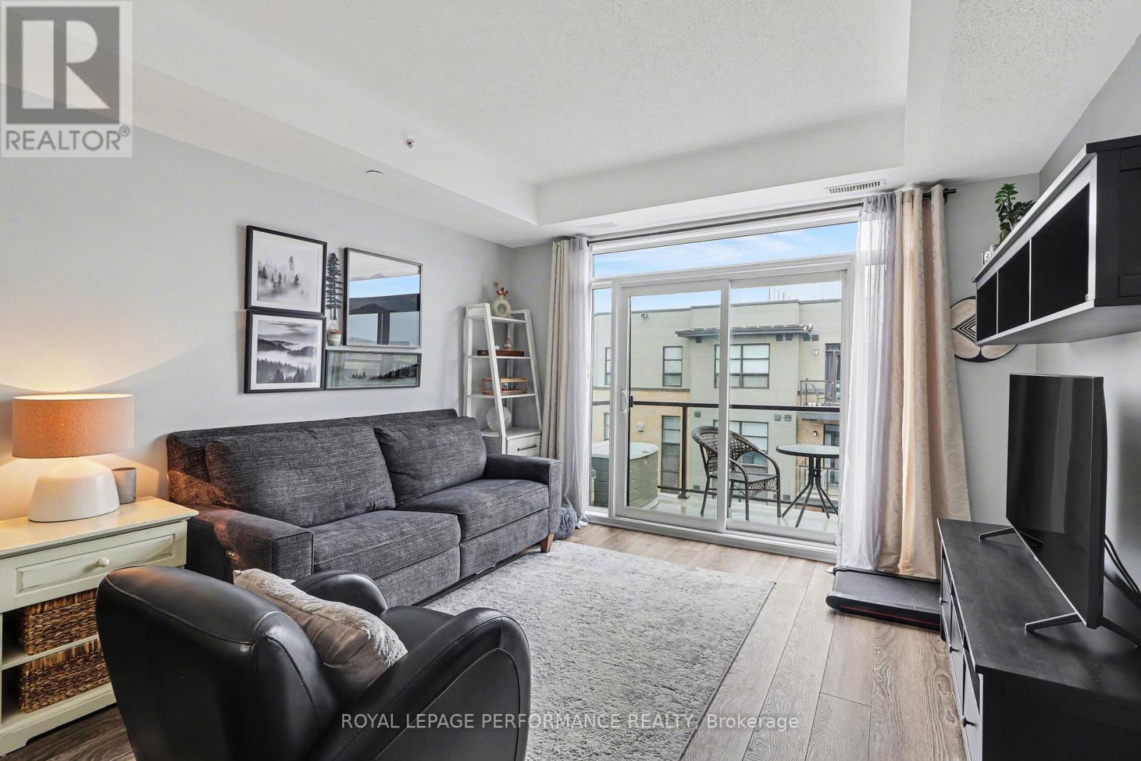 












403 - 120 MONTBLANC PRIVATE

,
Ottawa,




Ontario
K1C0B1

