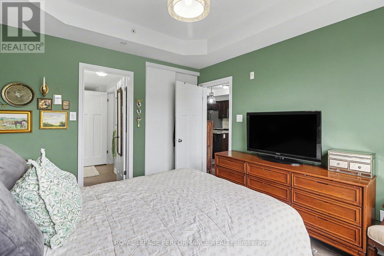 












403 - 120 MONTBLANC PRIVATE

,
Ottawa,




Ontario
K1C0B1

