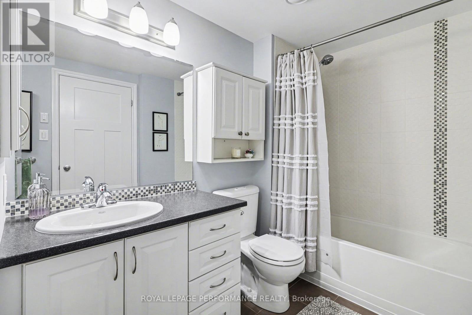 












403 - 120 MONTBLANC PRIVATE

,
Ottawa,




Ontario
K1C0B1

