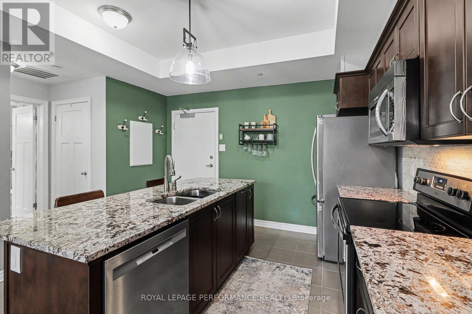 












403 - 120 MONTBLANC PRIVATE

,
Ottawa,




Ontario
K1C0B1

